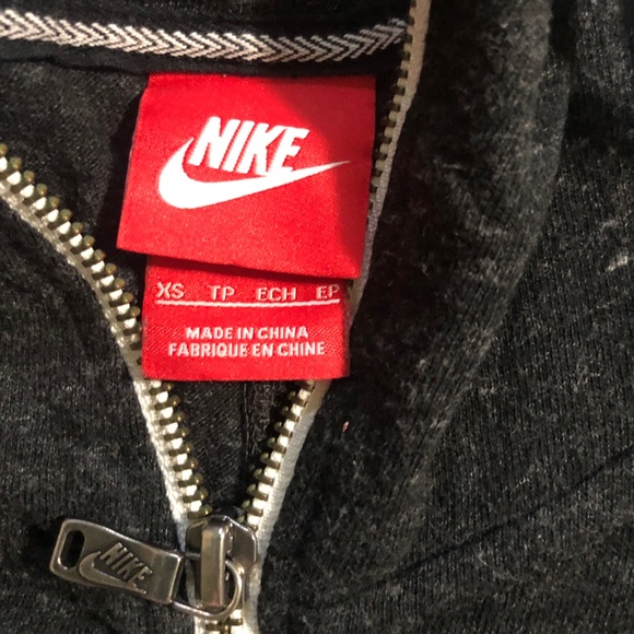 Nike jacket - Picture 3 of 5